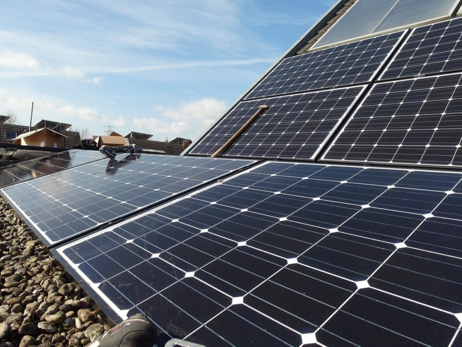 Obstacles in the Transition from Fossil Fuels to Renewable Energy